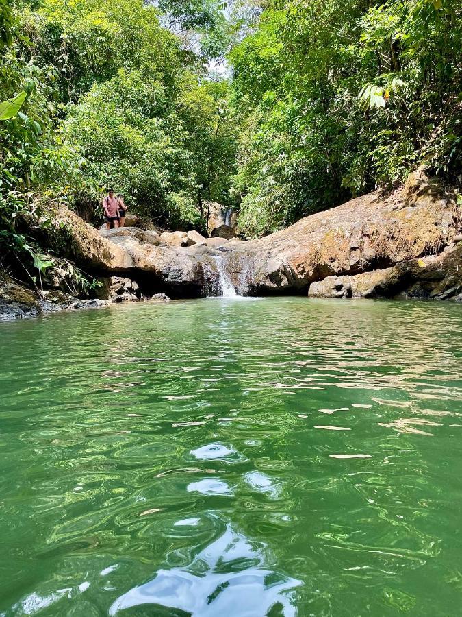 Cabinas Chazu #2 Quepos Luaran gambar